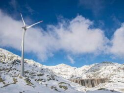 Avec le vent et le soleil contre les importations d’électricité à fortes émissions